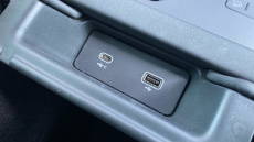 Land Rover Discovery 3.0 D300 R-Dynamic HSE 5dr Auto Diesel Station Wagon